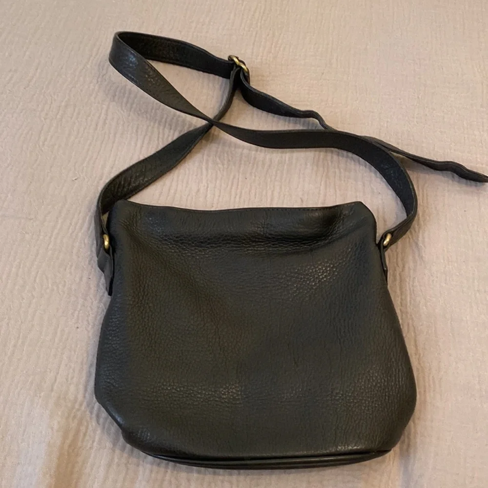 Coach Vintyge Sonama No 4907 Black Leather Crossbody Shoulder Bag